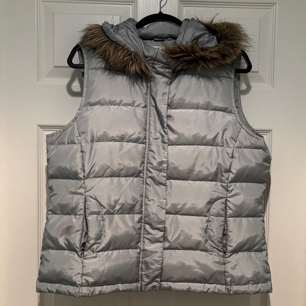 Talbots Petites Silver-Grey Zippered Puffer Vest